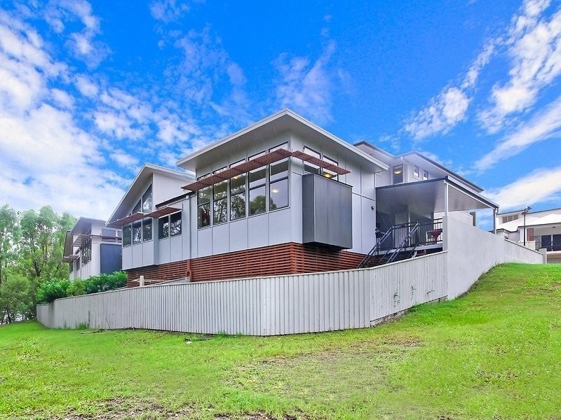 Mount Ommaney QLD 4074