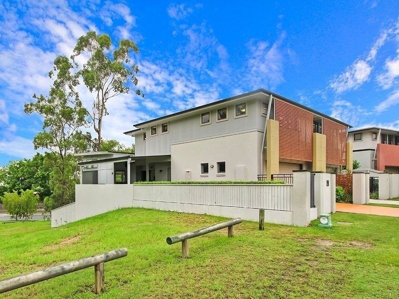 Mount Ommaney QLD 4074