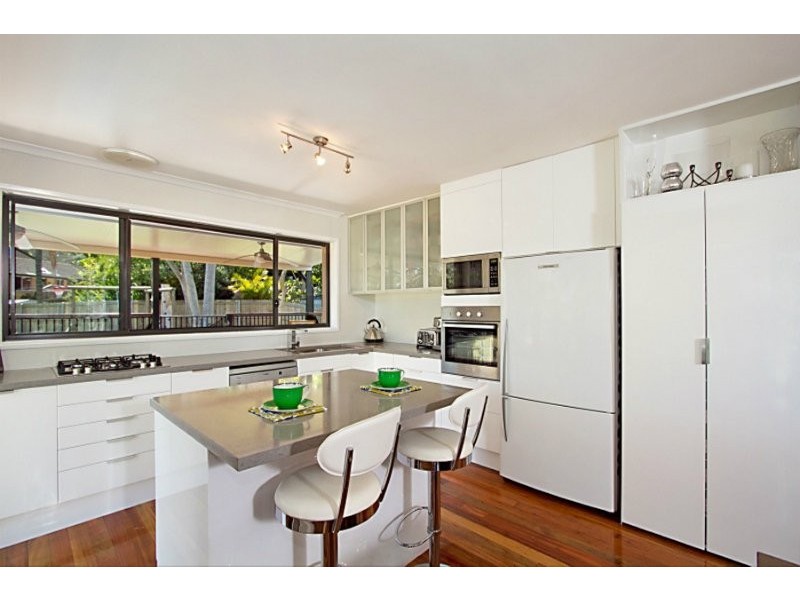 Seventeen Mile Rocks QLD 4073