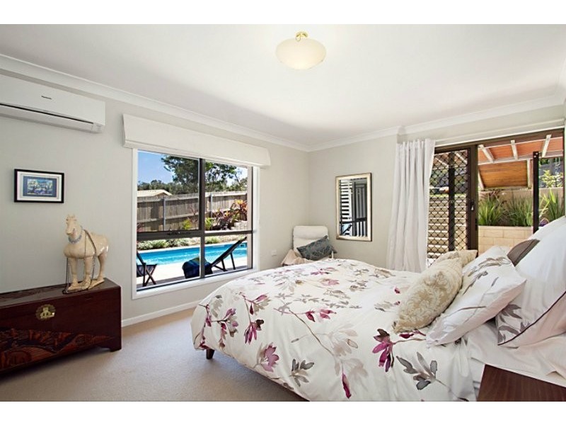 Seventeen Mile Rocks QLD 4073