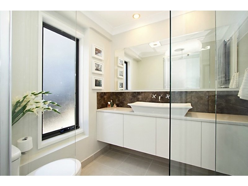 Seventeen Mile Rocks QLD 4073