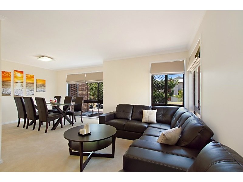 Mount Ommaney QLD 4074