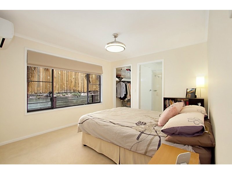 Mount Ommaney QLD 4074