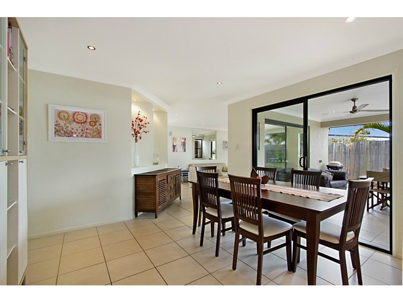 Seventeen Mile Rocks QLD 4073