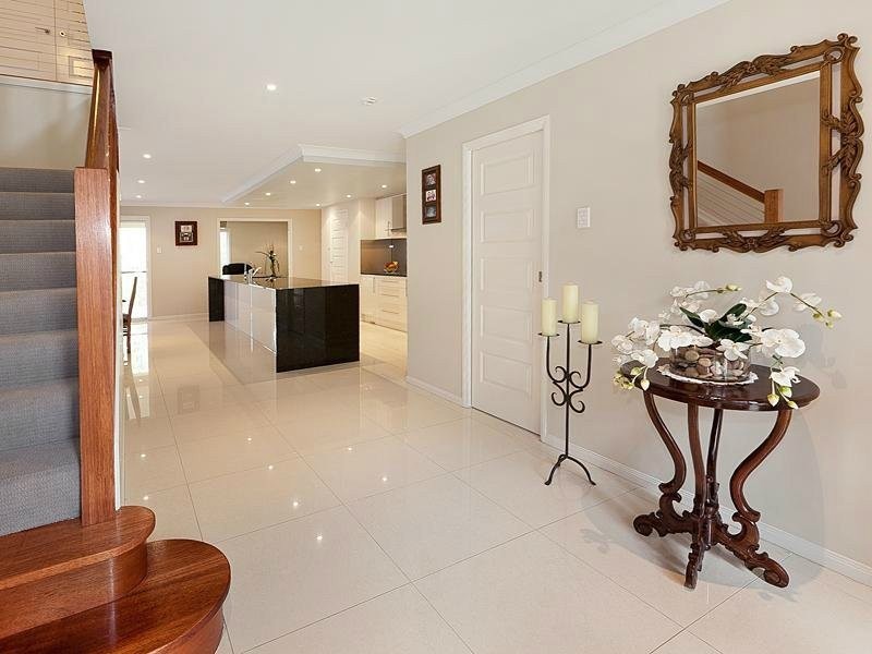 Seventeen Mile Rocks QLD 4073