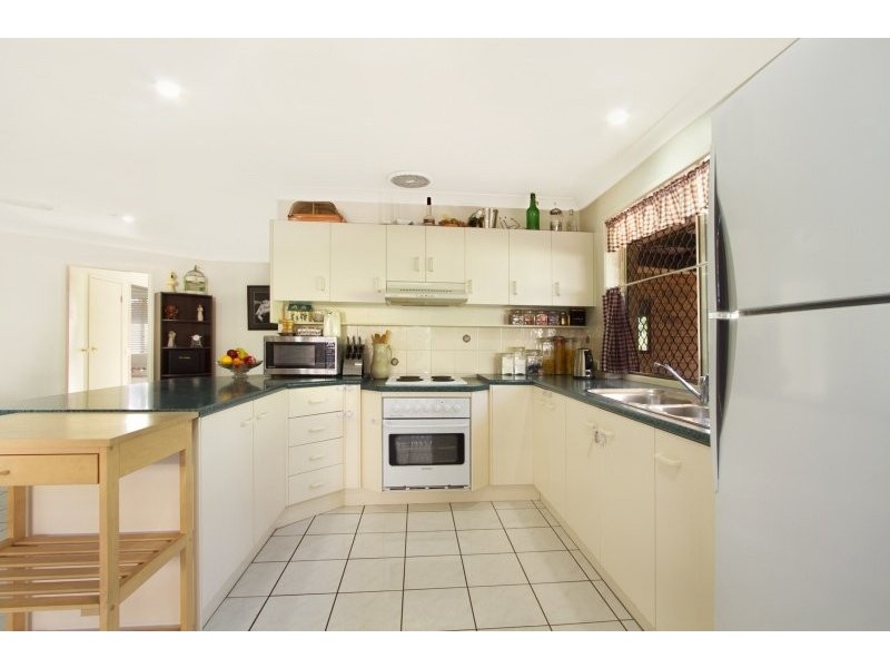 Seventeen Mile Rocks QLD 4073