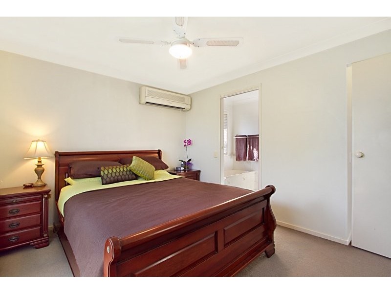 Seventeen Mile Rocks QLD 4073