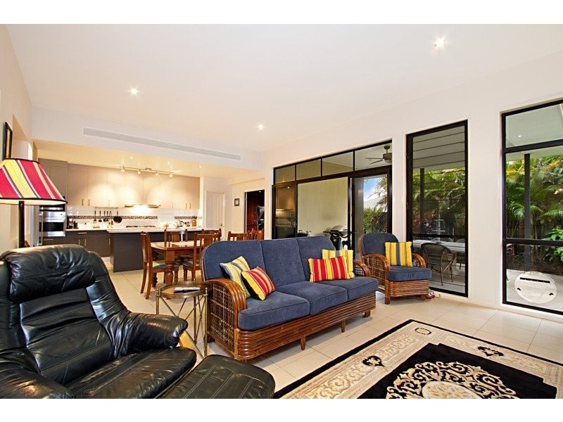 Seventeen Mile Rocks QLD 4073