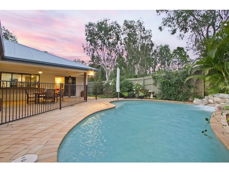 Seventeen Mile Rocks QLD 4073