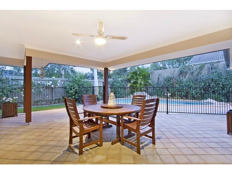 Seventeen Mile Rocks QLD 4073