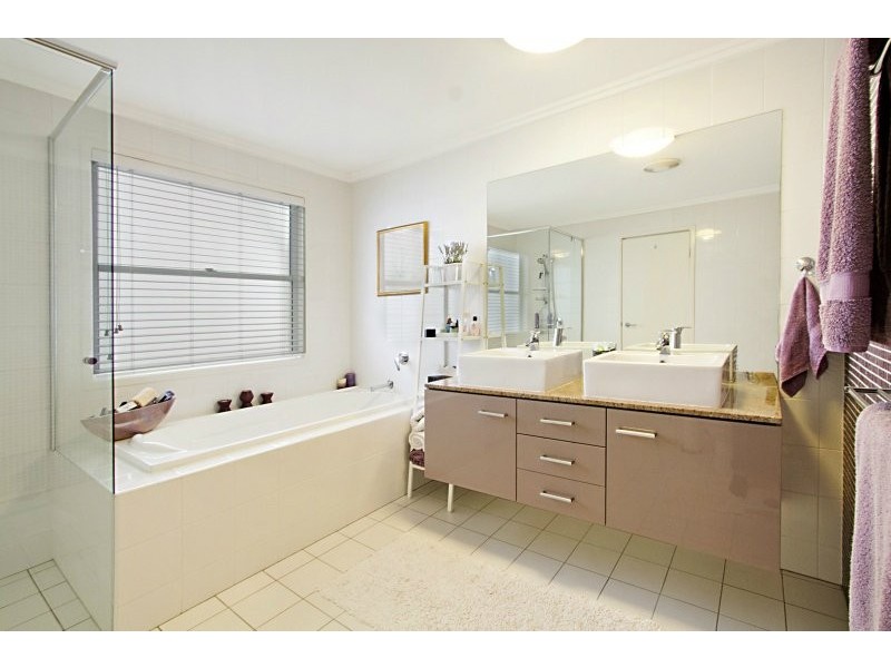 Jindalee QLD 4074