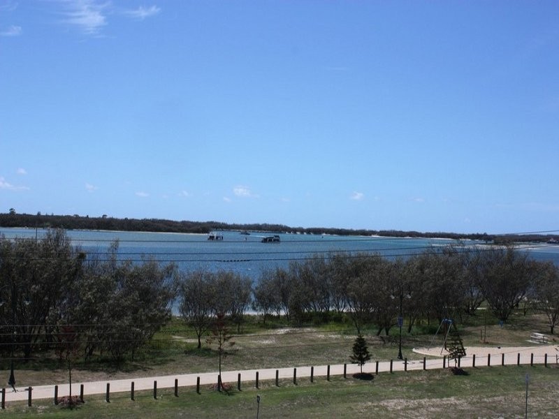 327/398 Marine Parade, Labrador QLD 4215