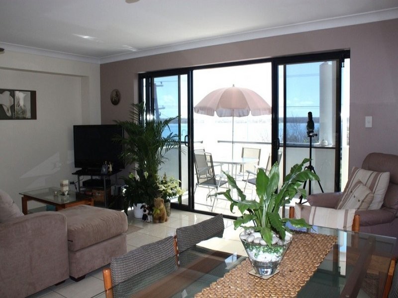 327/398 Marine Parade, Labrador QLD 4215