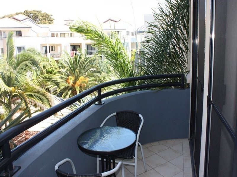 327/398 Marine Parade, Labrador QLD 4215