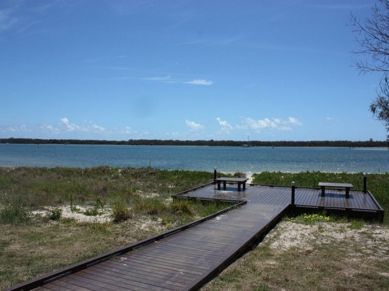 327/398 Marine Parade, Labrador QLD 4215