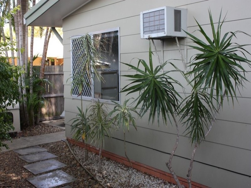 98 Hansford Road, Coombabah QLD 4216