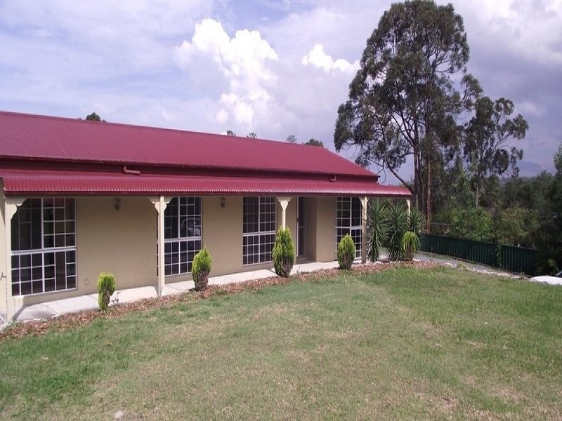 16 Connemara Road, Gaven QLD 4211