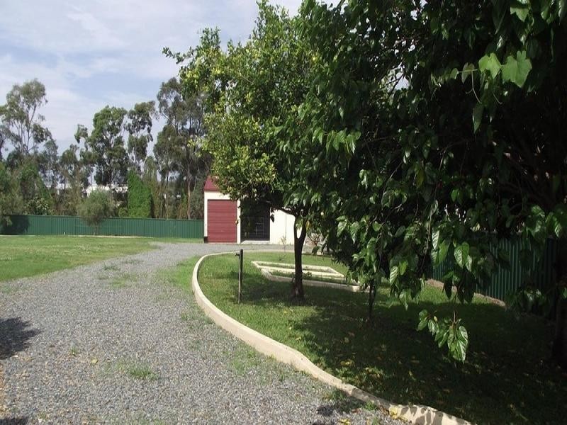 16 Connemara Road, Gaven QLD 4211