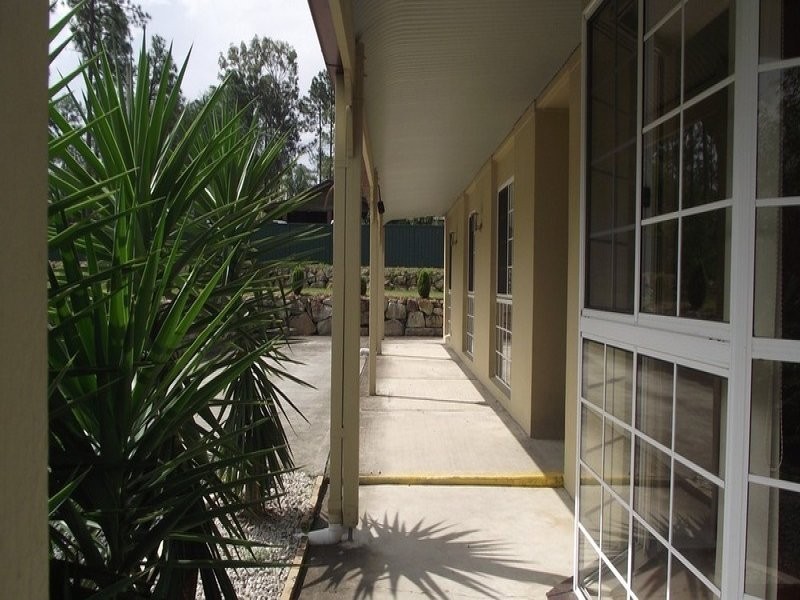 16 Connemara Road, Gaven QLD 4211