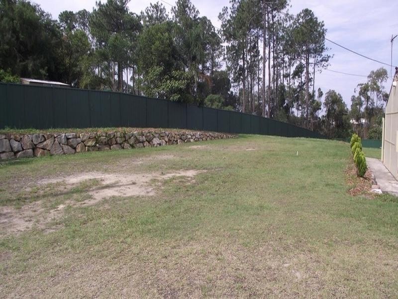 16 Connemara Road, Gaven QLD 4211