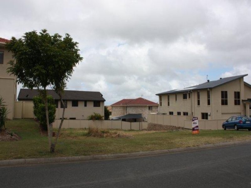 15 Ballah Crescent, Highland Park QLD 4211