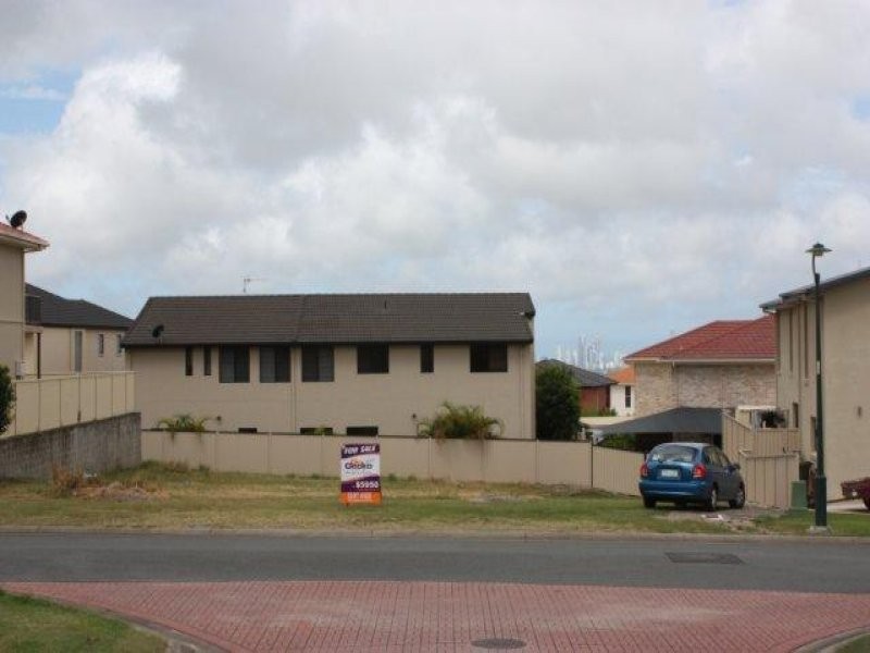 15 Ballah Crescent, Highland Park QLD 4211