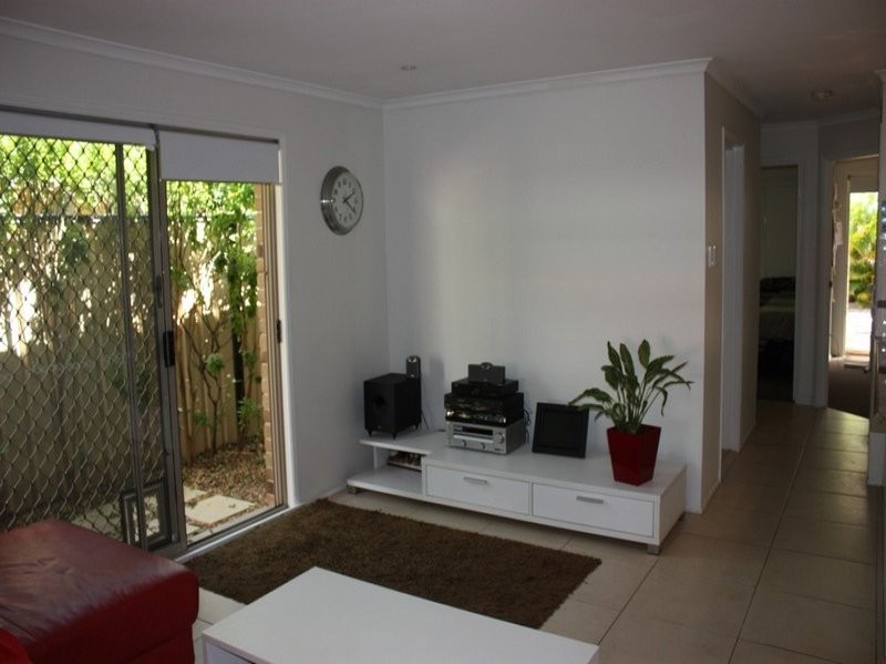 1/83 Riveroak Drive, Helensvale QLD 4212