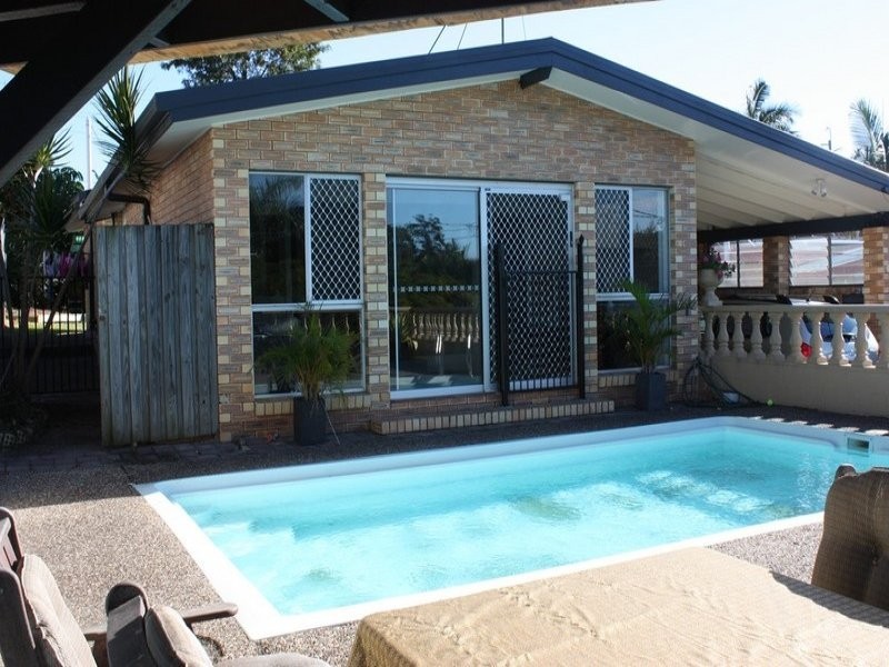 4 Kinarra Street, Ashmore QLD 4214