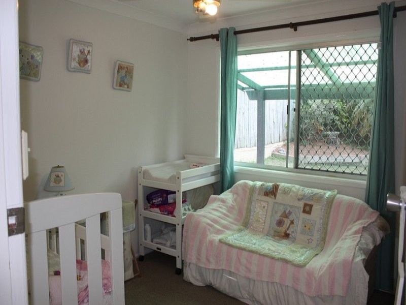 4 Kinarra Street, Ashmore QLD 4214