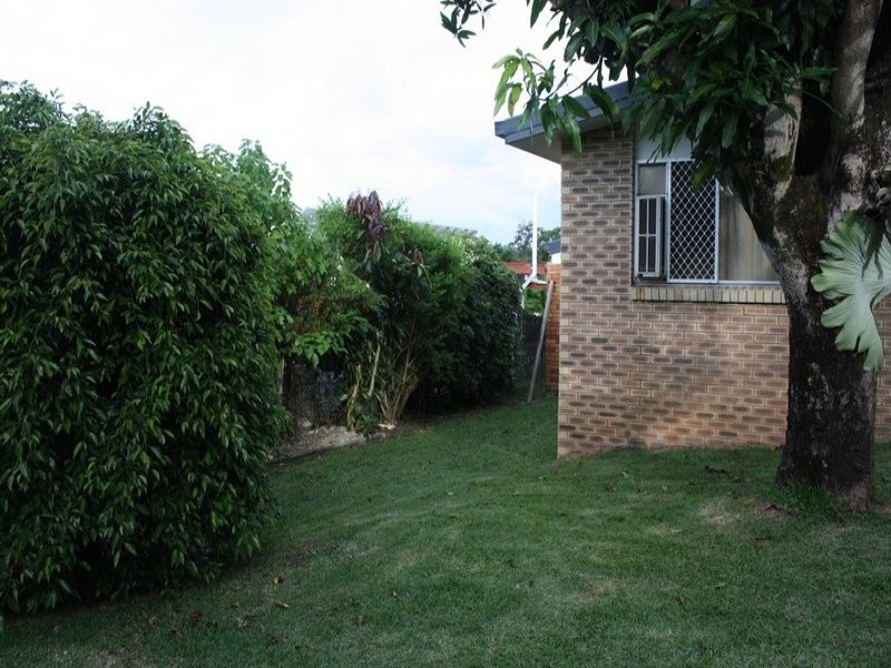 4 Kinarra Street, Ashmore QLD 4214