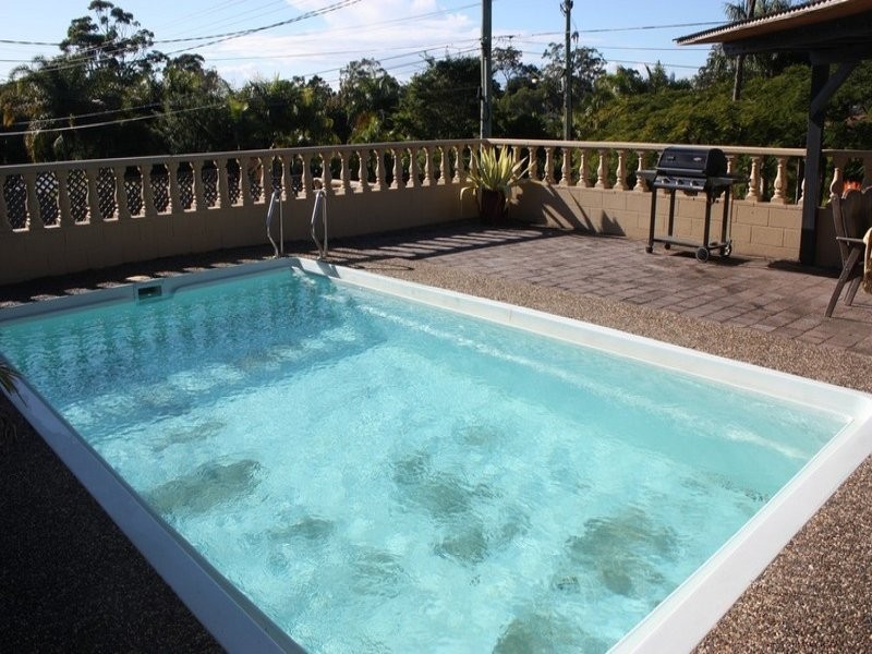 4 Kinarra Street, Ashmore QLD 4214