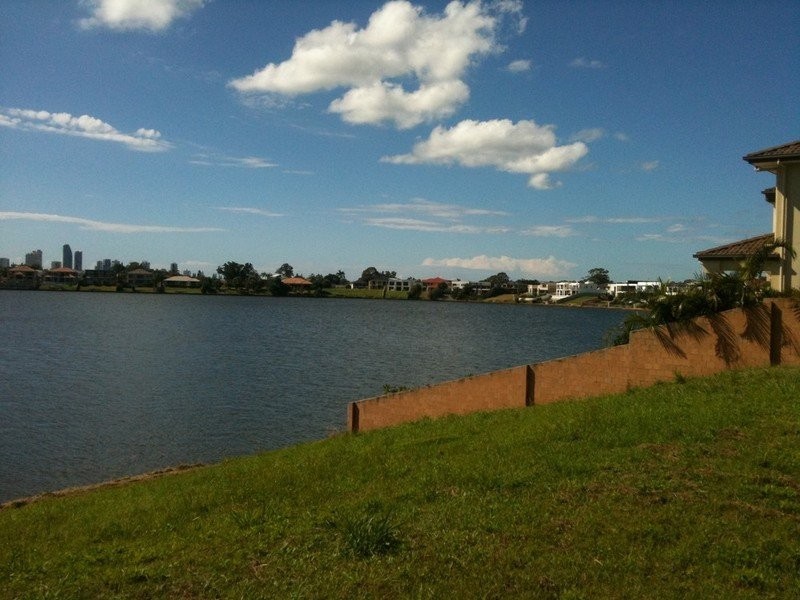 88 Sir Bruce Small Boulevard, Benowa QLD 4217