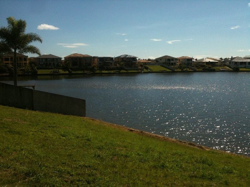 88 Sir Bruce Small Boulevard, Benowa QLD 4217