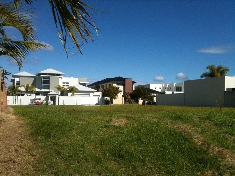 88 Sir Bruce Small Boulevard, Benowa QLD 4217