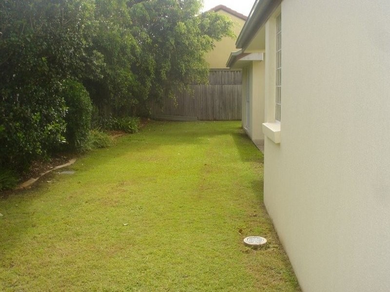 153 Harrier Drive, Burleigh Waters QLD 4220