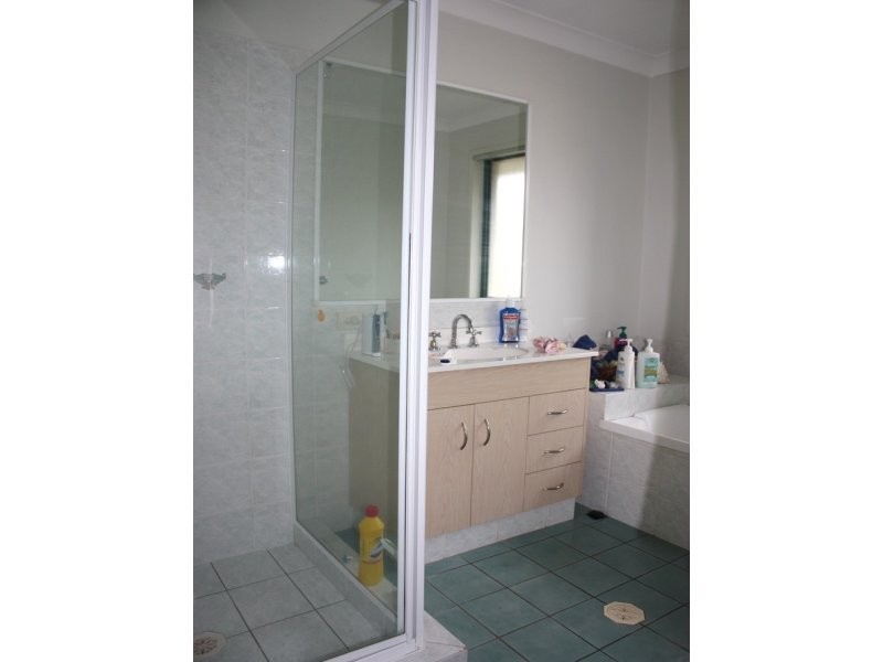 34 Clear River Boulevard, Ashmore QLD 4214