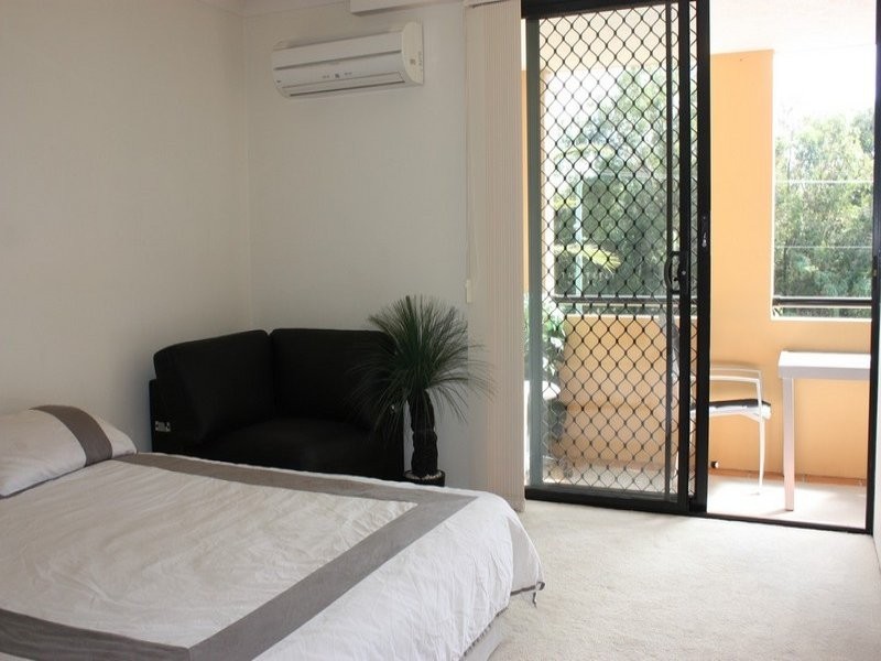 20/24 Slatyer Avenue, Bundall QLD 4217