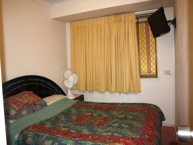 2/60 Village Way, Oxenford QLD 4210