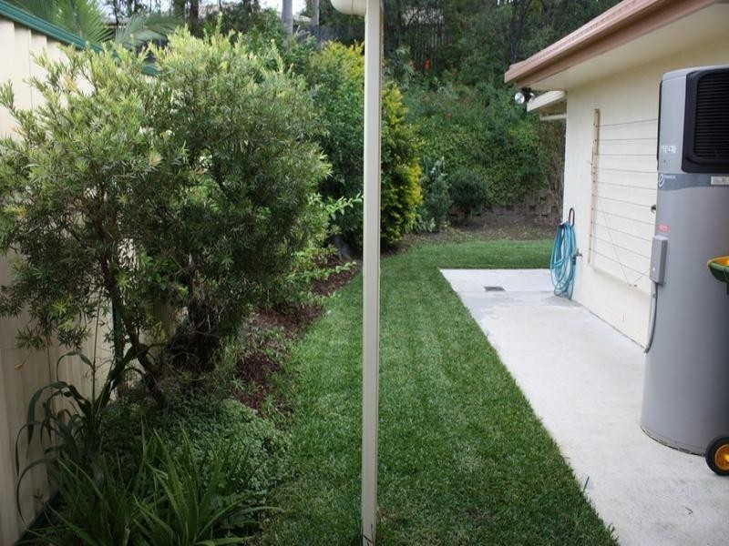 2/60 Village Way, Oxenford QLD 4210