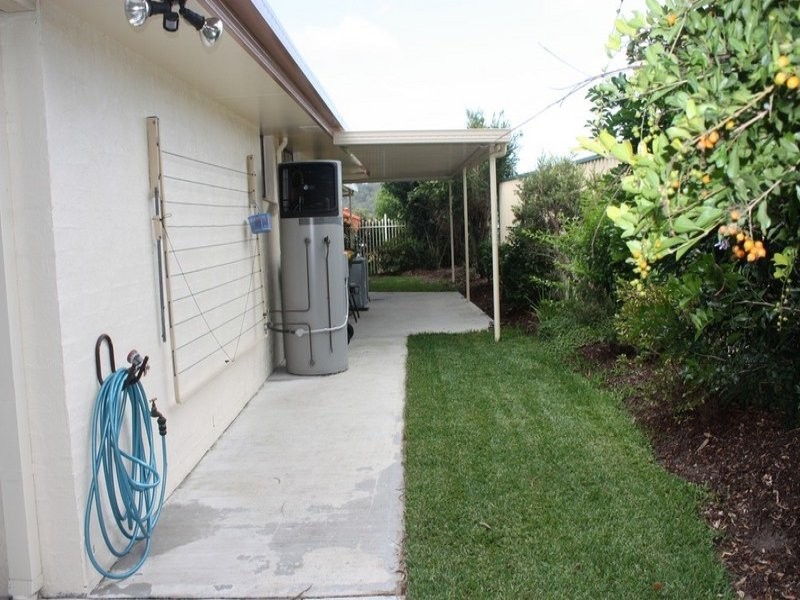 2/60 Village Way, Oxenford QLD 4210