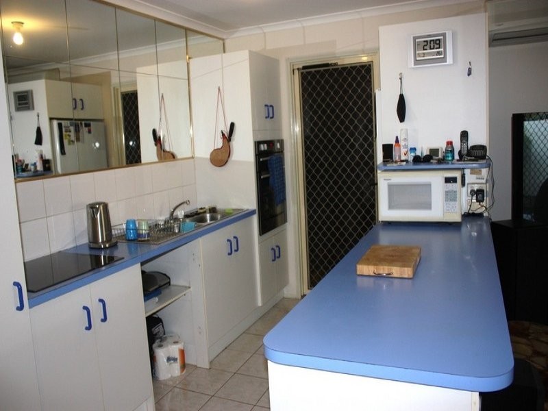 2/60 Village Way, Oxenford QLD 4210