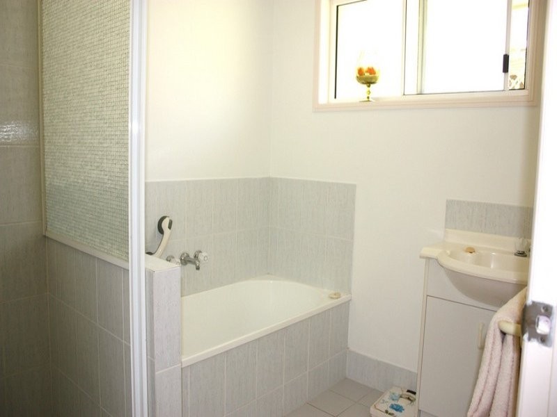 66 Village Way, Oxenford QLD 4210