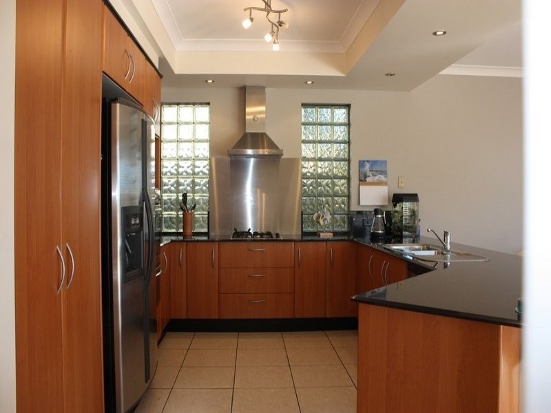 18 East Park Waters, Monterey Keys QLD 4212