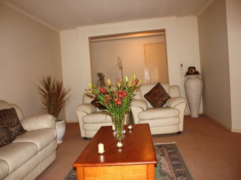 21 Greensborough Crescent, Parkwood QLD 4214