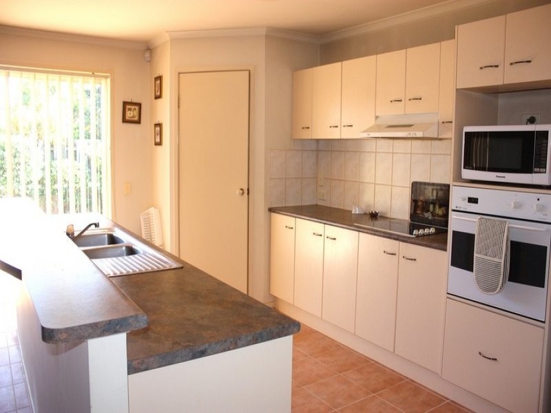 21 Greensborough Crescent, Parkwood QLD 4214