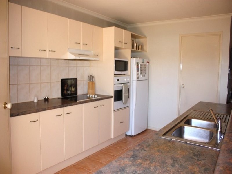 21 Greensborough Crescent, Parkwood QLD 4214