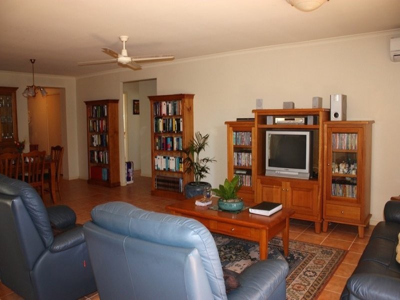 21 Greensborough Crescent, Parkwood QLD 4214