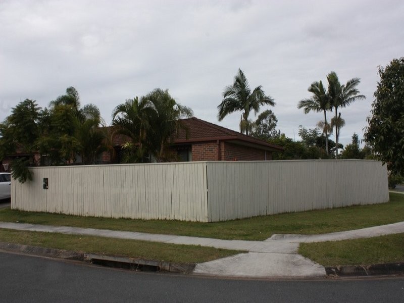 1/8 Tannock Street, Ashmore QLD 4214