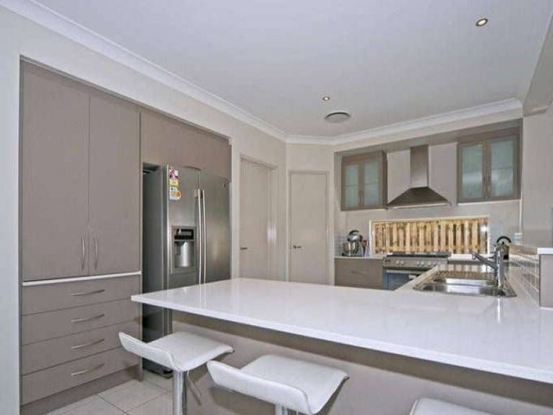 15 Strathburn Crescent, Ormeau QLD 4208