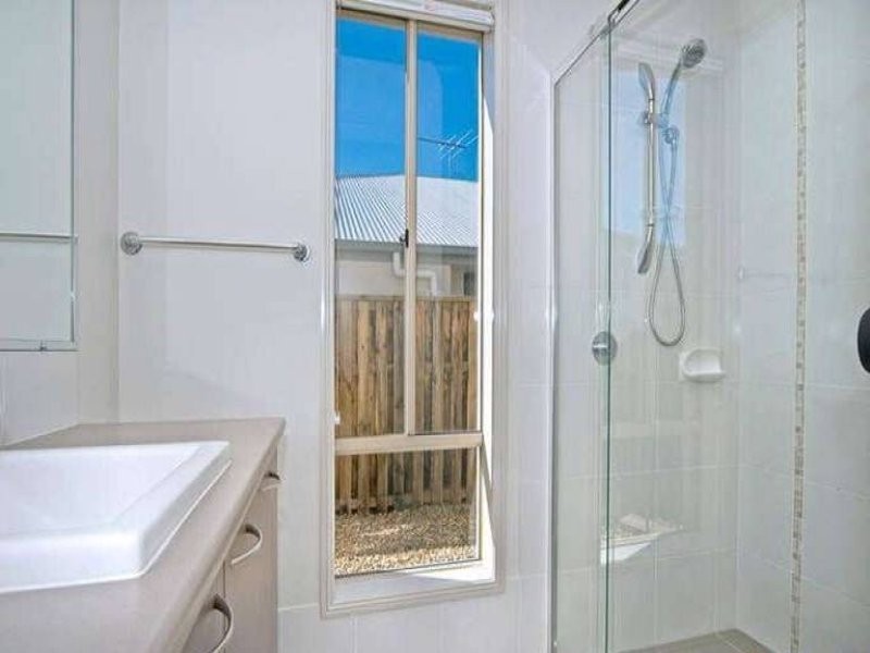 15 Strathburn Crescent, Ormeau QLD 4208